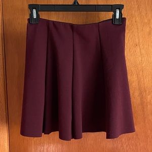 Brandy Melville burgundy skater skirt - small